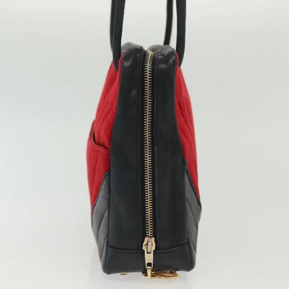 CHANEL V Stitch Shoulder Bag Cotton Red Gold CC Auth 140715 - Picture 4 of 16